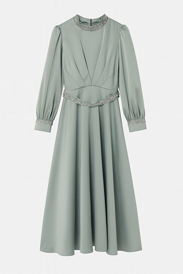 Drapeli İşlemeli Saten Elbise - 4