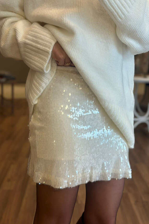 Beyaz Pullu Şort Etek - 3