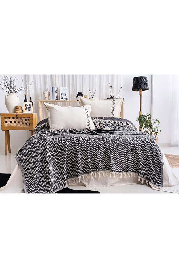 Luna Anthracite Bedspread - 3