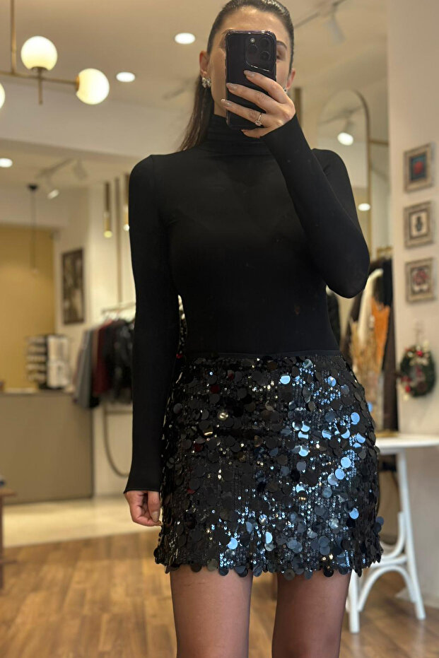 Siyah Pullu Şort Etek - 2