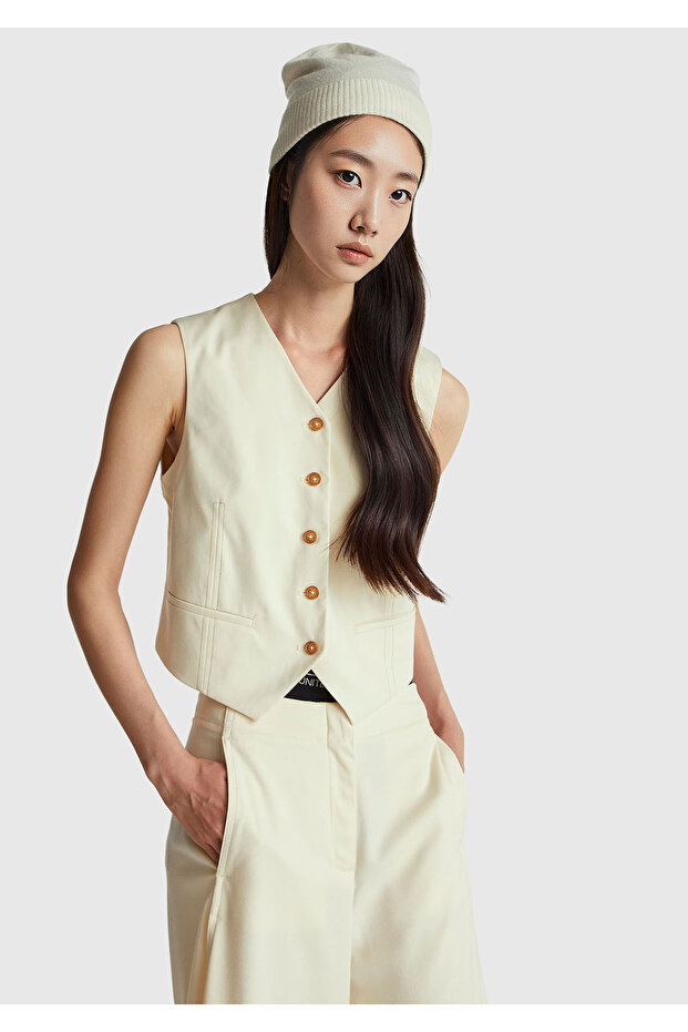 Women's ecru button-up vest in a viscose and wool blend