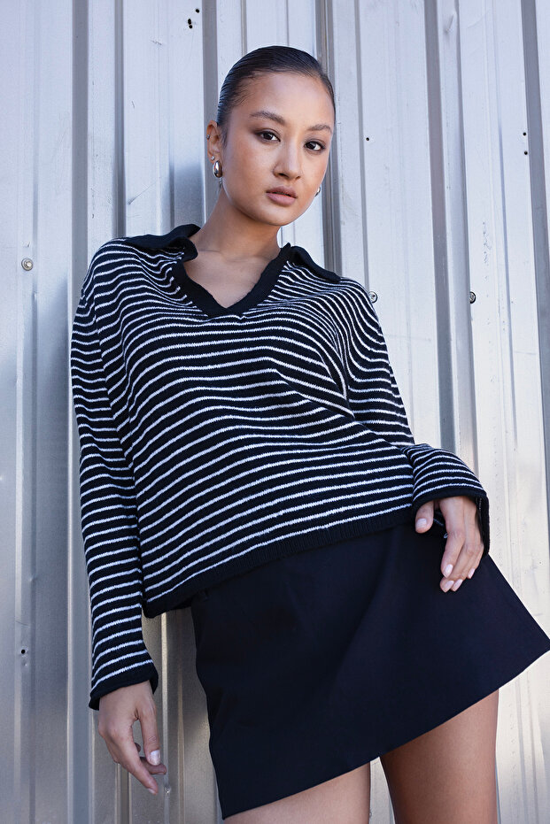 STRIPED POLO COLLAR KNITWEAR SWEATER