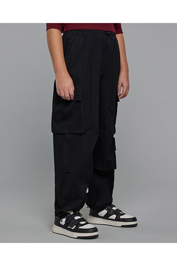 Solid Cargo Pants With Elastic Waist - 3