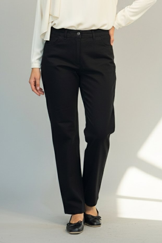 Women's Straight Cut Jeans 02 Black