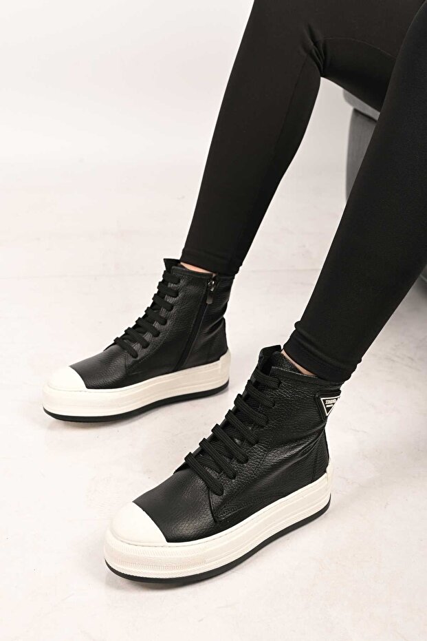 Lace-Up Zippered Thermo Sole Genuine Leather Flat Boots 101-23028-02 Women's Boots
