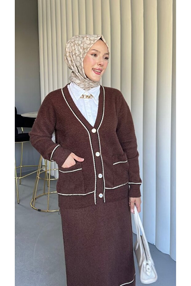 Angora Fabric V-Neck Skirt Suit with Pockets
