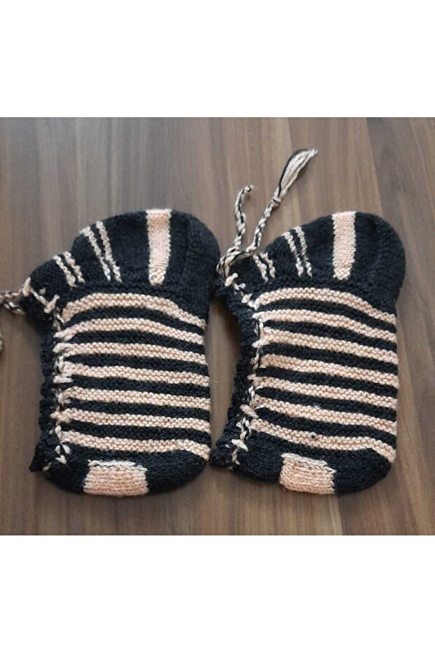 Women's Orlon Wool Yarn Handmade Knitted Patterned House Slippers Booties