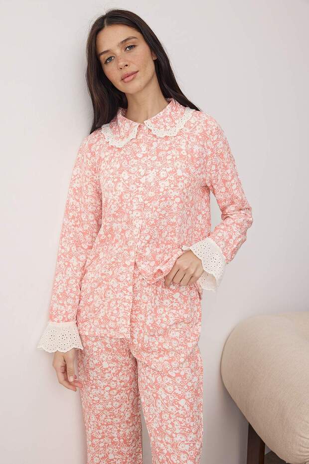 Pembe Çiçekli Viskon Dokuma Pijama Takımı THMAW26PT00185 - 2