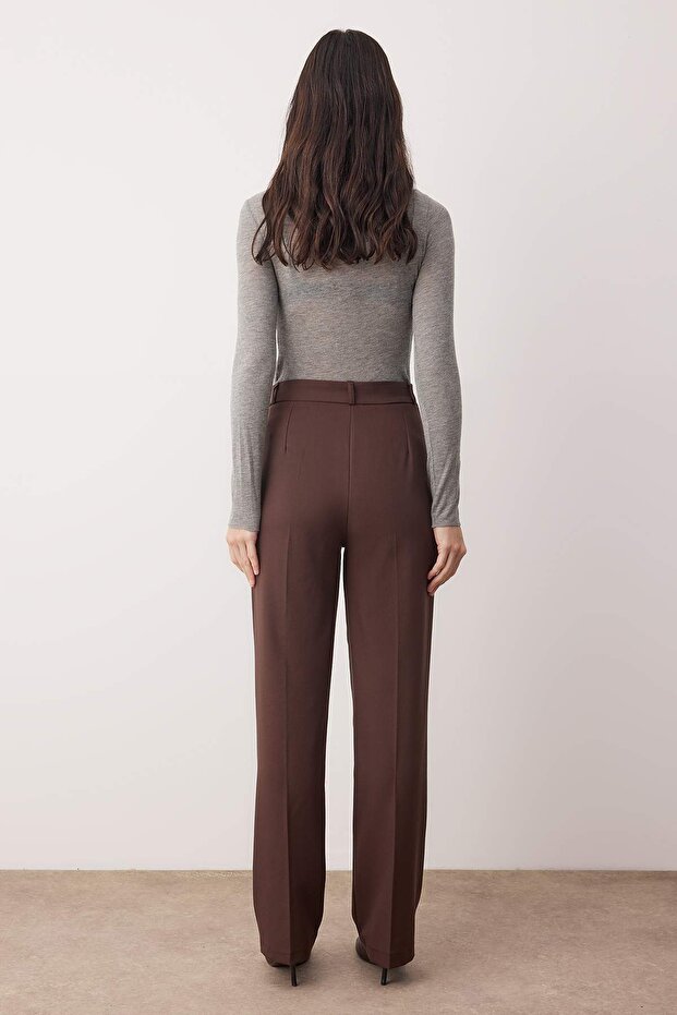 Koyu Kahverengi Straight/Düz Kesim Pilili Dokuma Kumaş Pantolon TWOAW23PL00401 - 4