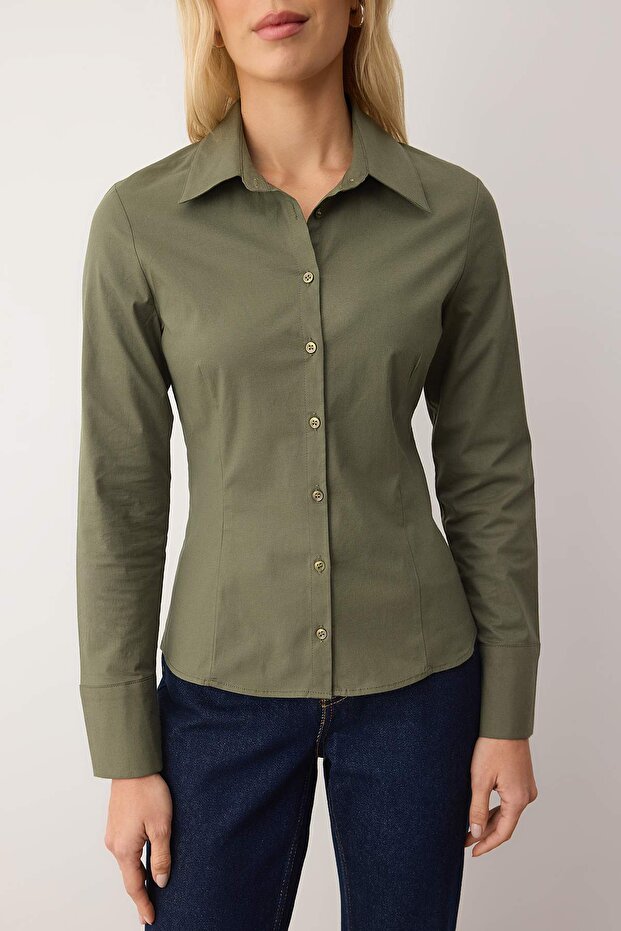 Wardrobe Essentials Haki Hafif Bele Oturan Pamuklu Dokuma Gömlek TWOAW26GO00022 - 3