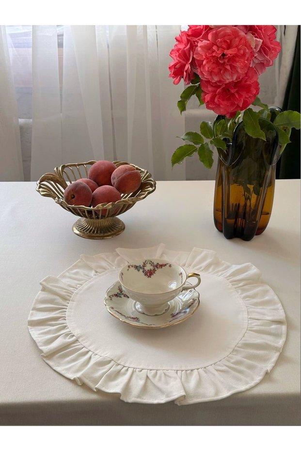 Round White Linen Fabric American Placemat (38X38Cm)