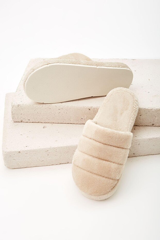 Bej Önü Kapalı Sessiz Taban Terlik Ev Terliği - 7