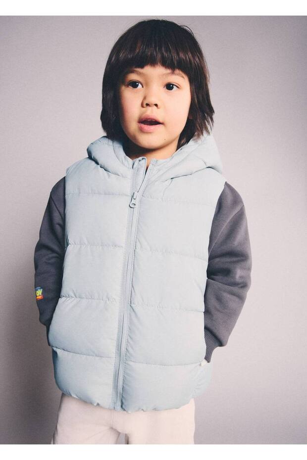 Kapüşonlu kapitone yelek - 1