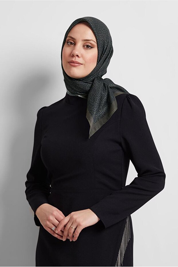 ألفينا وشاح منقوش 8526
