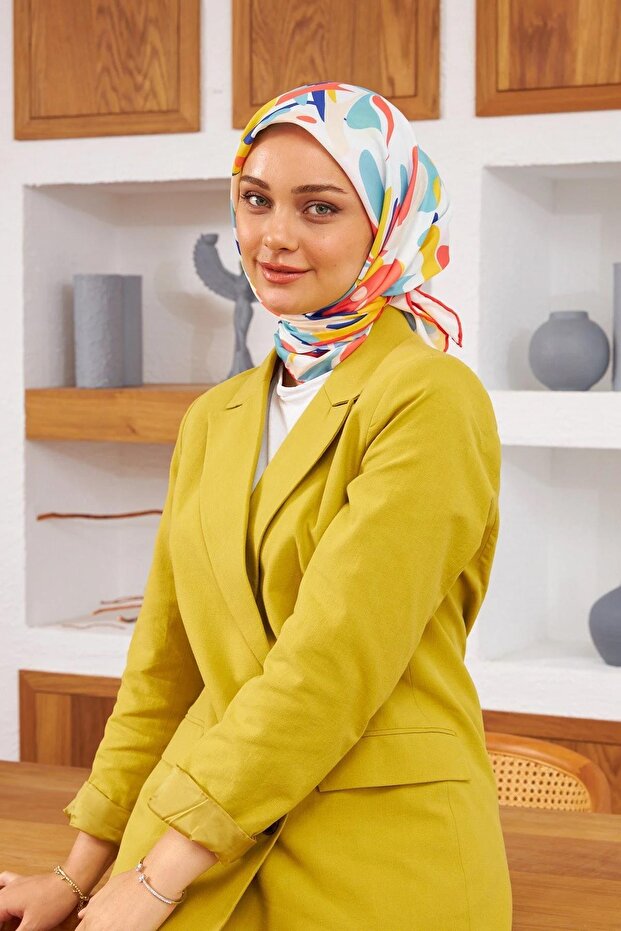 وشاح ناعم من Nature Pearl باللون الأبيض 1143-09