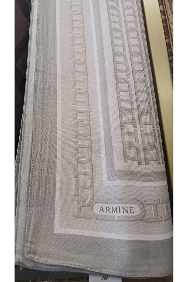 İpek Monogram Şal - 1