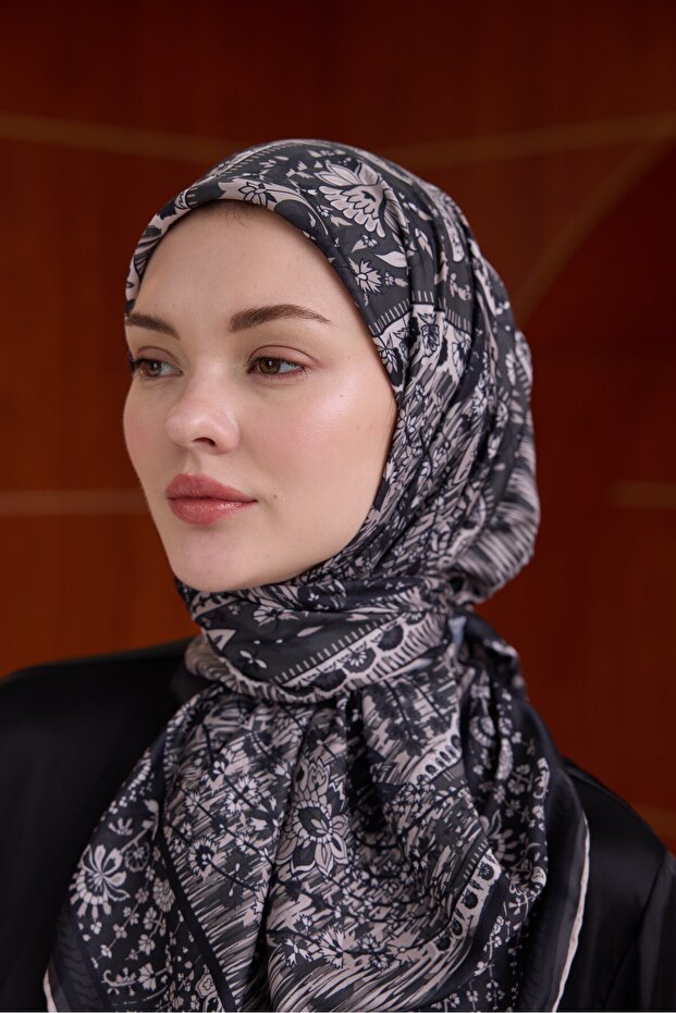 وشاح ناعم من وينتر بلوم 1242 مدخن