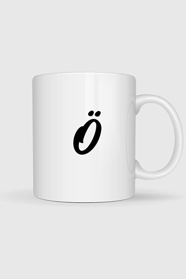 كوب بطبعة حرف O