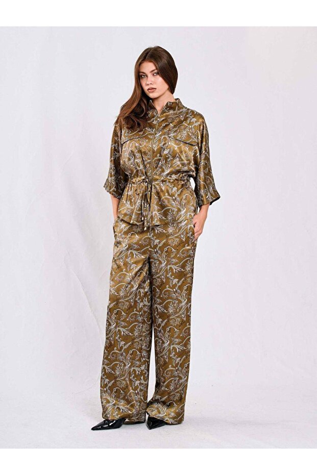 طقم مريح منقوش من الساتان - 1