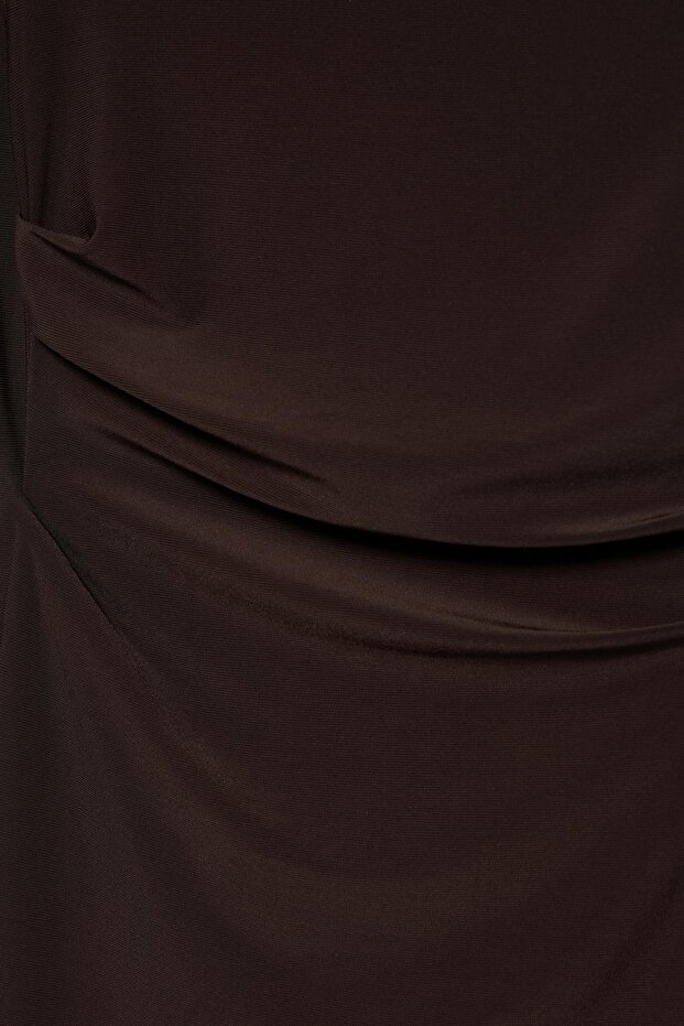 Drape detaylı yumuşak midi elbise - 7