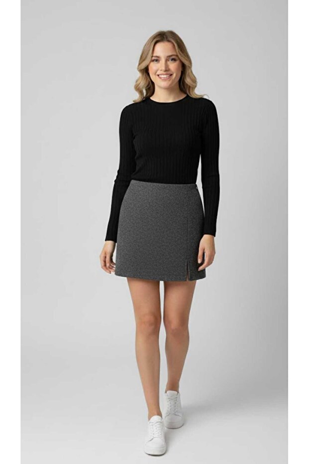 Yırtmaç Detaylı Şort Etek - 1