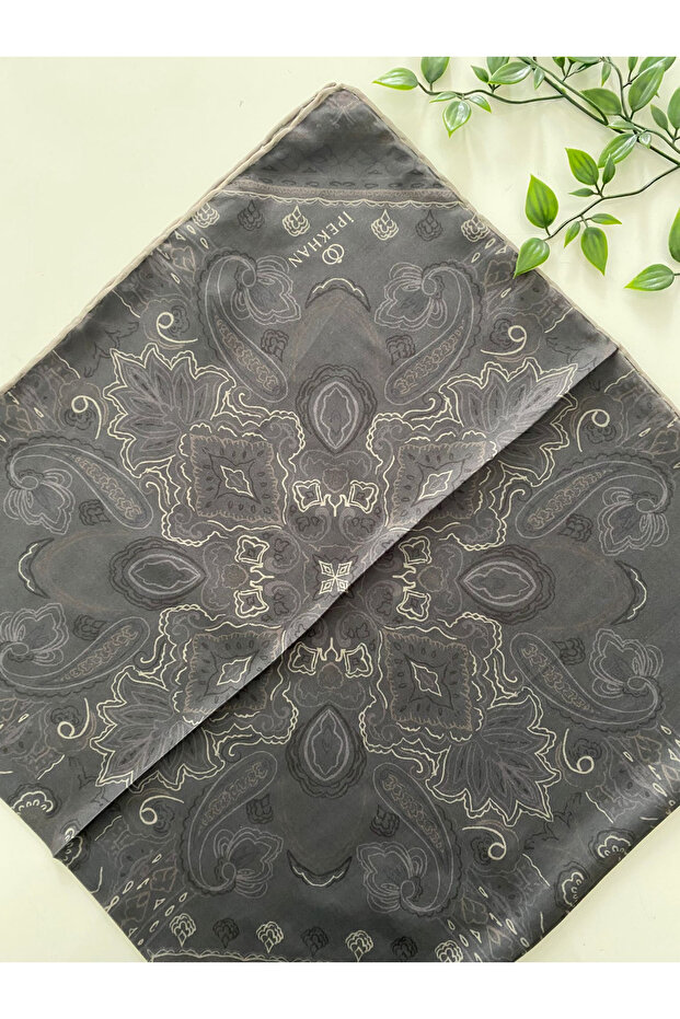 وشاح قطني رقيق بنمط زن