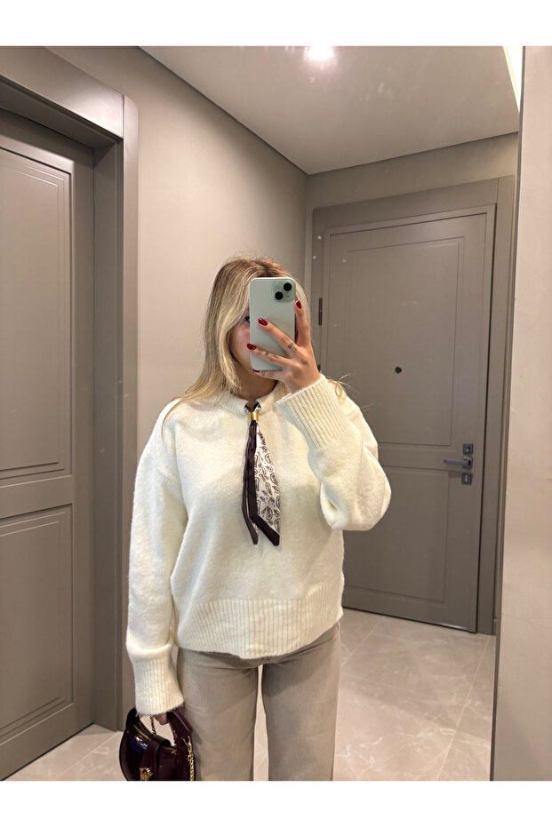 Fularlı Şık Triko Kazak - 2