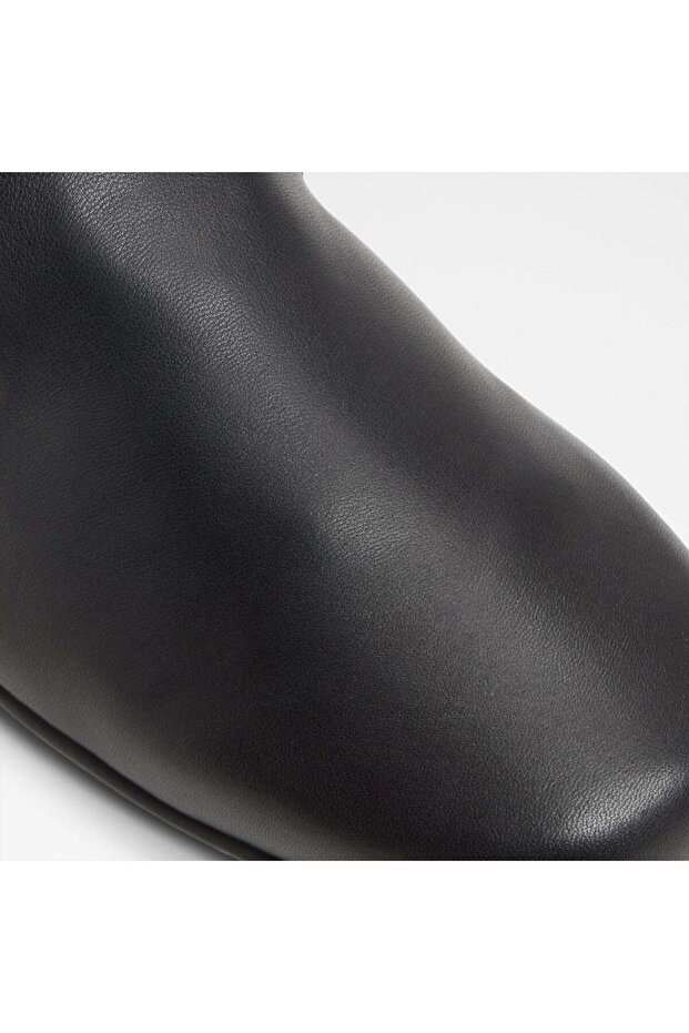 Resolute / Slip Ons - 8