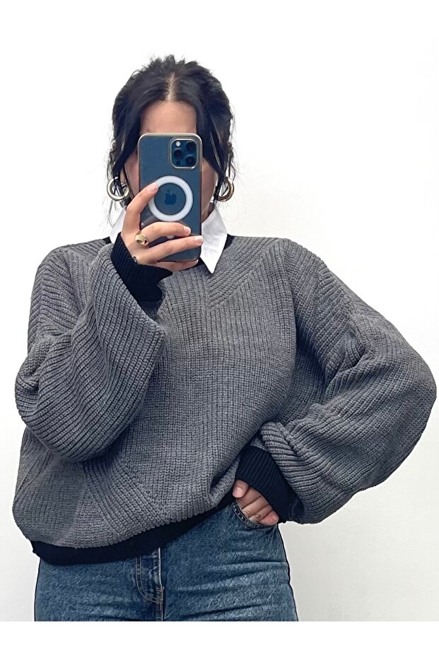 Two Color Knitwear Sweater