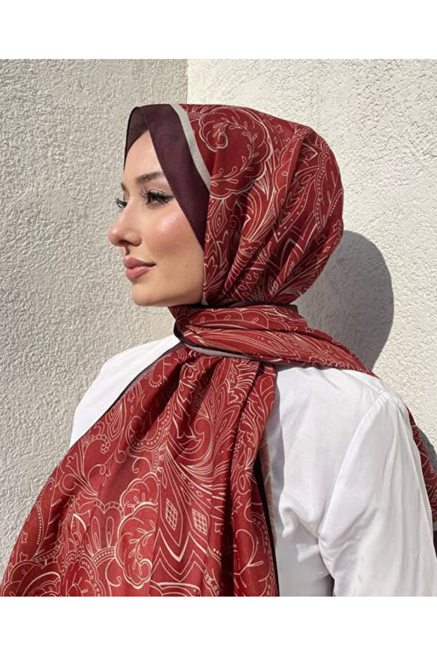 شال ناعم بنمط عرقي من لوريس بولو