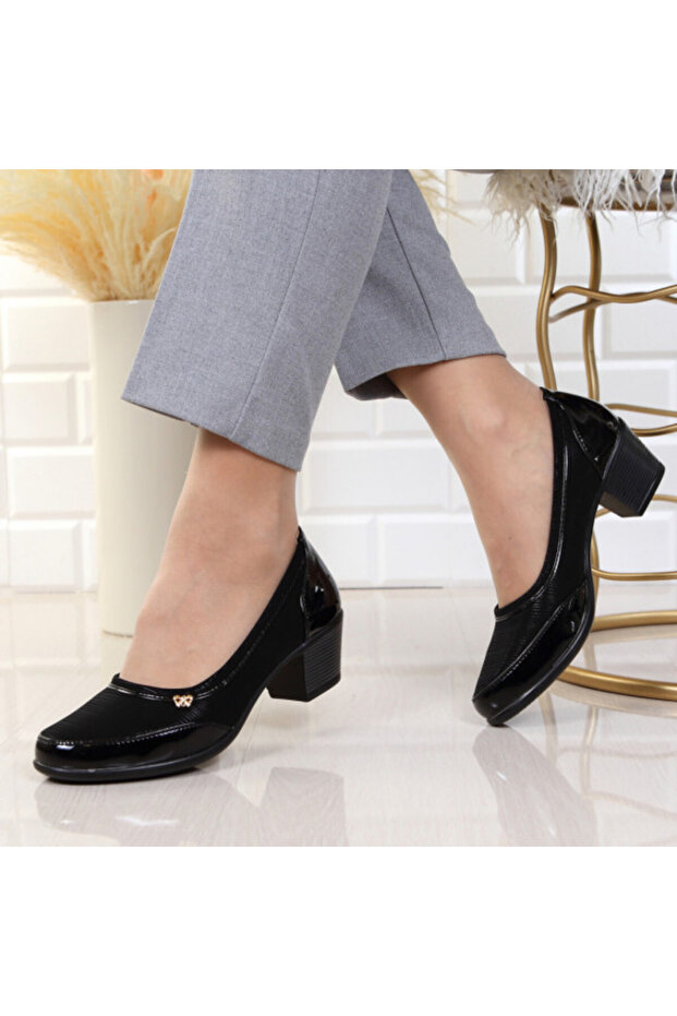 pantofi cu toc ușor - 1