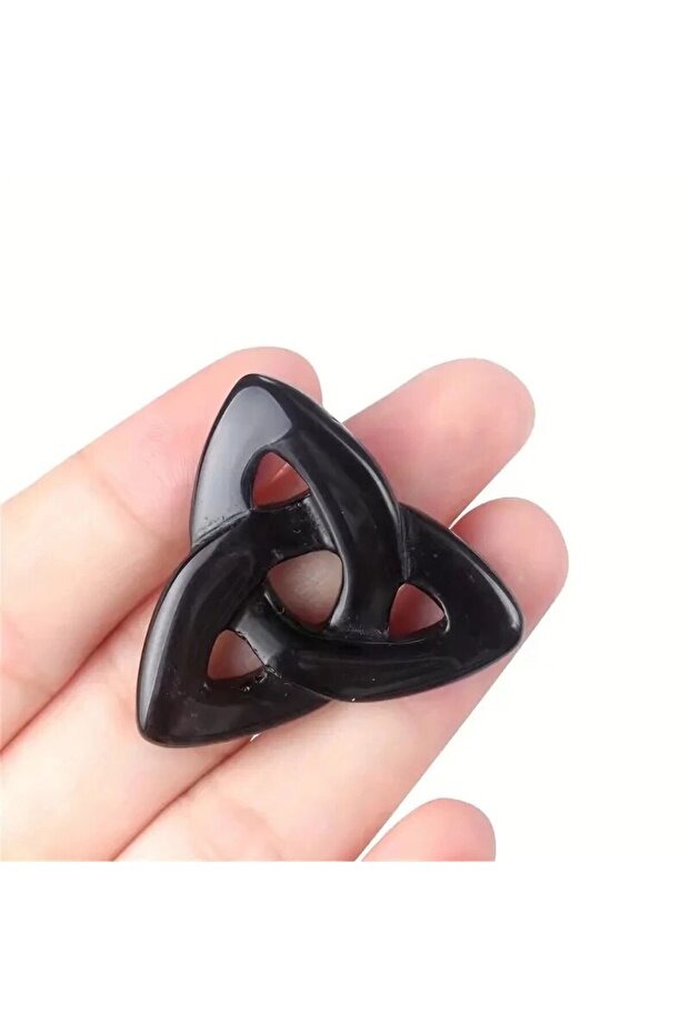 Black Natural Stone Lrish Knot Healing Cavring Tumble Ornament 1 Inch