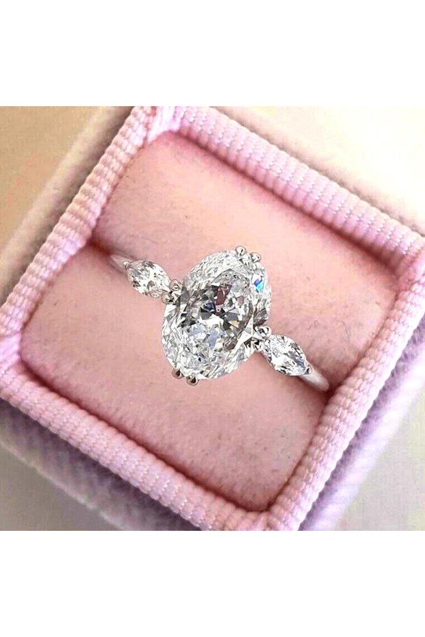 8 F905 Huitan Elegant Oval Cubic Zirconia Crystal Rings for Women Stylish Female Accessories Party F