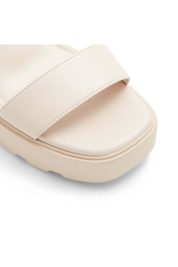 صنادل بكعب عالٍ - 4