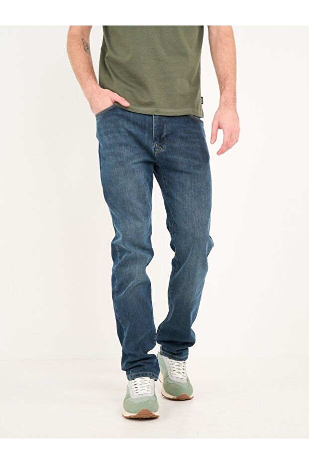 Blugi barbat regular cu aspect decolorat - 9