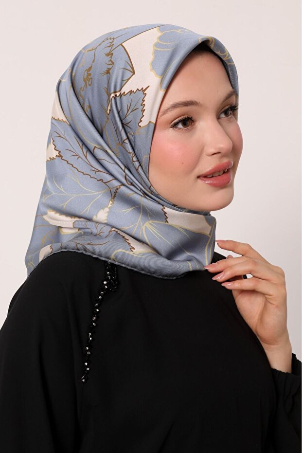 Trend Twill Scarf Special Design Rose Garden Pattern