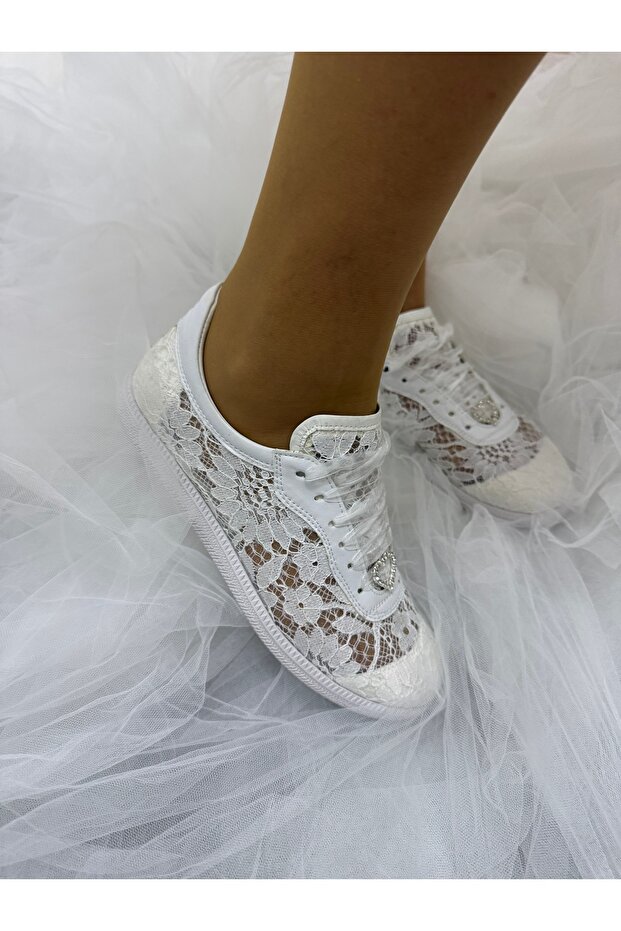 Women's Off-White Lace Bridal Shoes Flat Sole