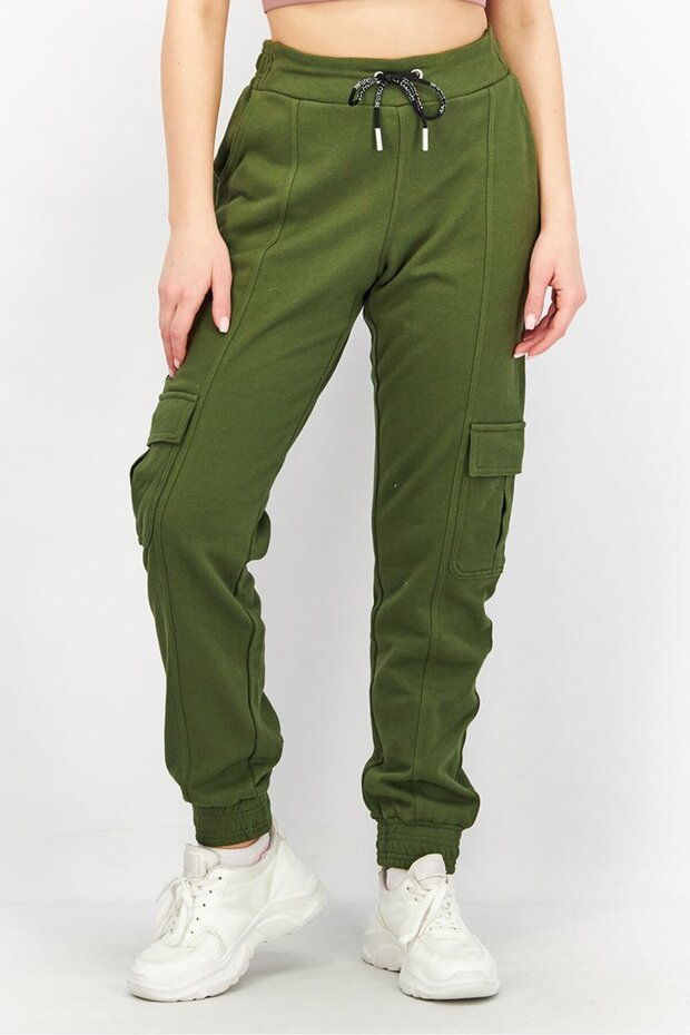 Women Regular Fit Solid Cargo Jogger Pants, Olive