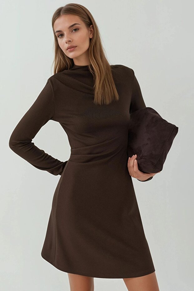 Yuvarlak Yakalı Drapeli Mini Elbise - 1