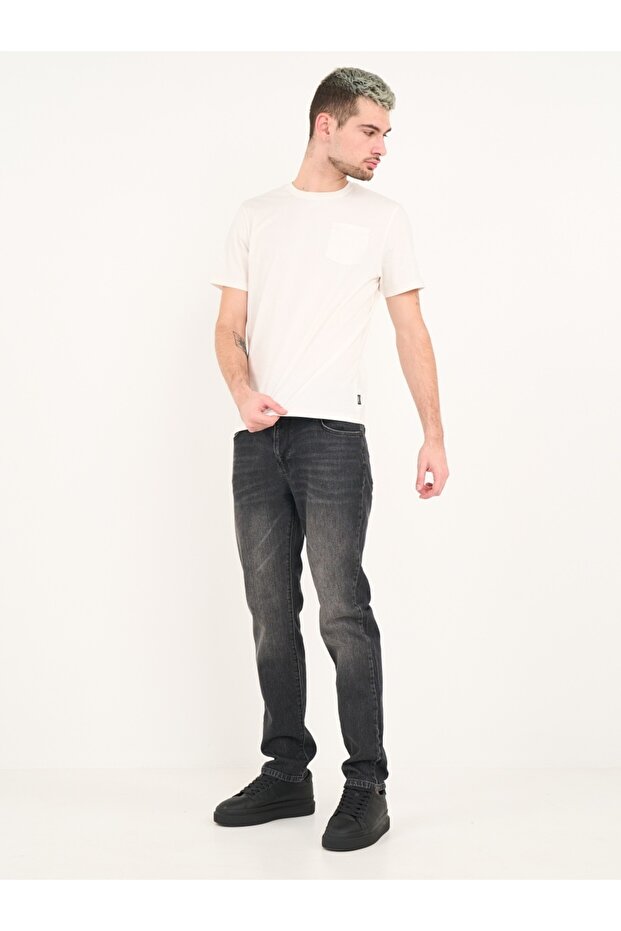 Blugi barbat straight aspect usor decolorat - 7