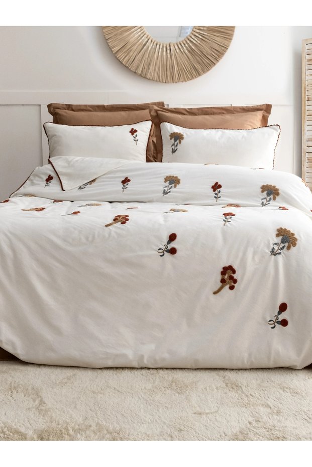 Zaira Embroidered Duvet Cover Set – Rustic Floral Embroidery, 100% Cotton, 6-Piece Double Duvet Cover Set