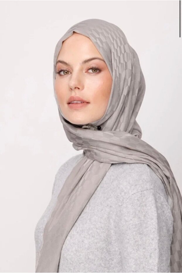 شال بنمط Qoza
