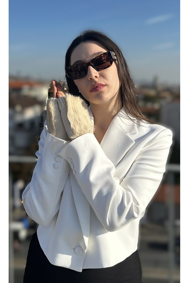 Women's Plush Detailed Half-Finger Winter Gloves – Warm and Stylish Design