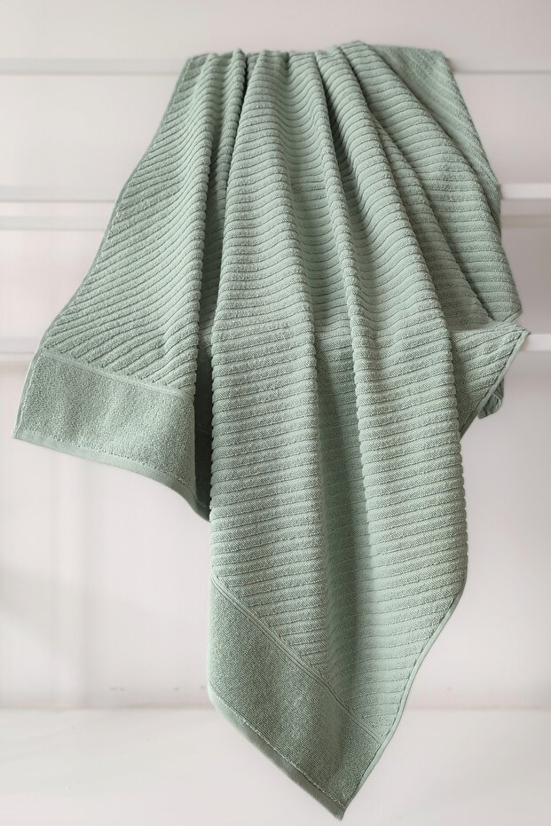 Diagonal Striped Bath Towel - 100% Cotton, Highly Water Absorbent Towel - Green