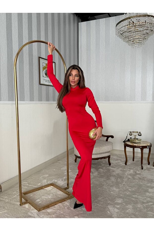 Kırmızı sırt dekolteli elbise - 3