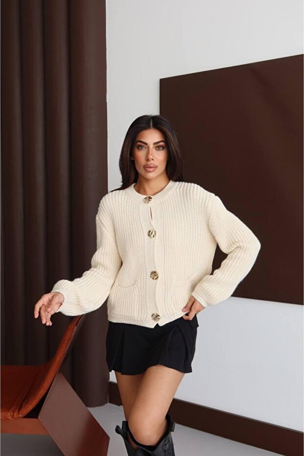 Women's Gold Buttoned Thick Knit Patterned Round Neck Cardigan