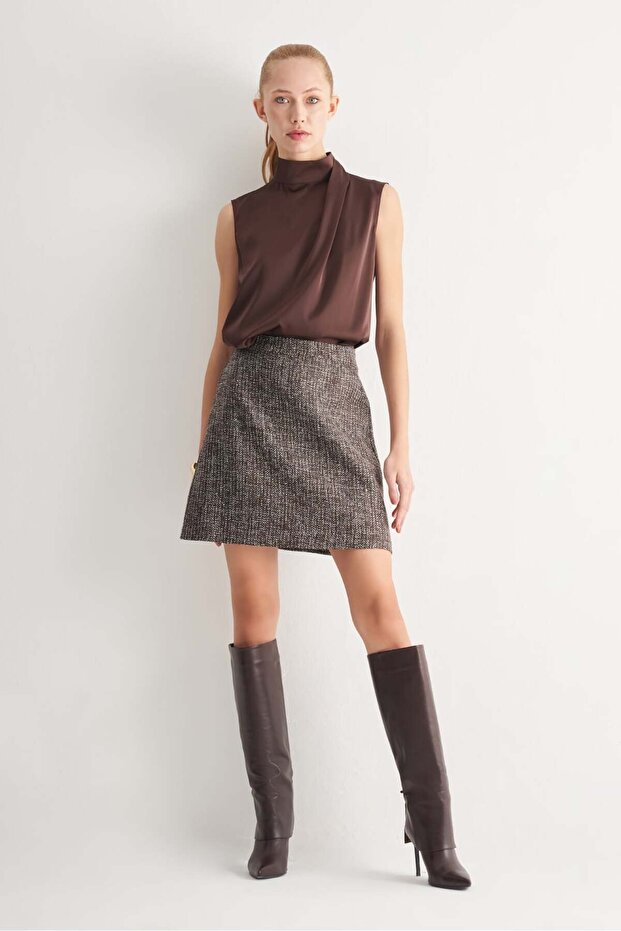 Sim ve Pul Detaylı Mini Etek - 1