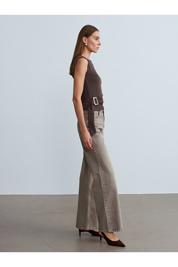 32200 Buckle Detailed Top-Coffee M.