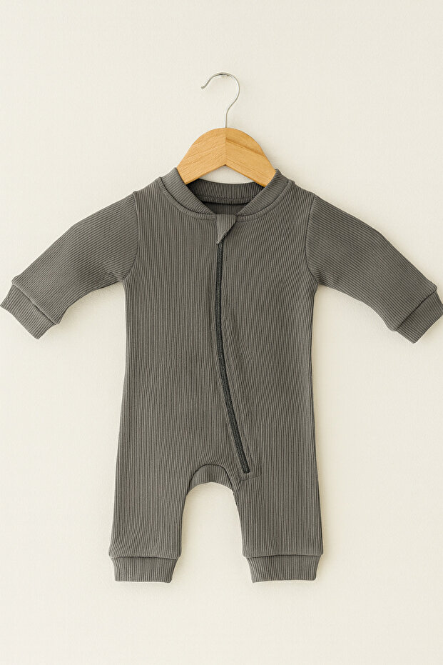 Ribbed Jumpsuit with Zipper