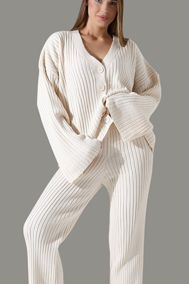 Set de tricotaje din două piese basic - 1